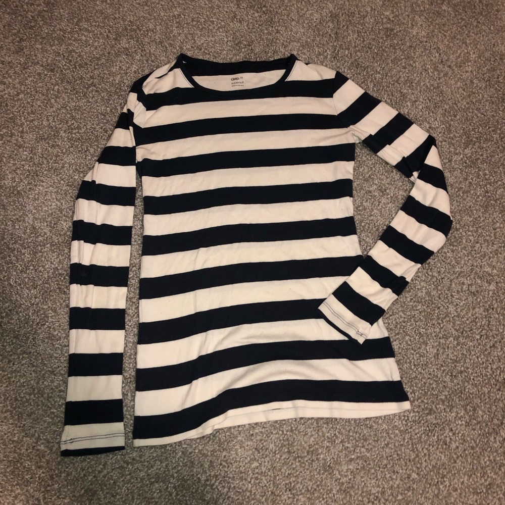 Super soft Gap long sleeve (great for layering!)